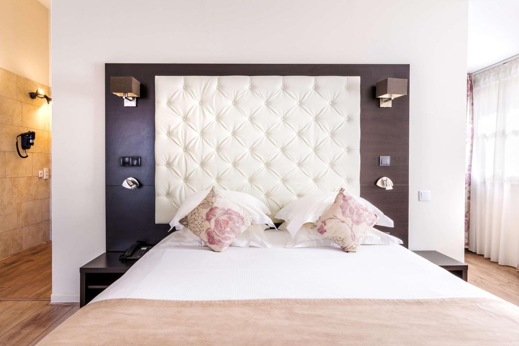 Standard Double Room,1273909081:JPEG