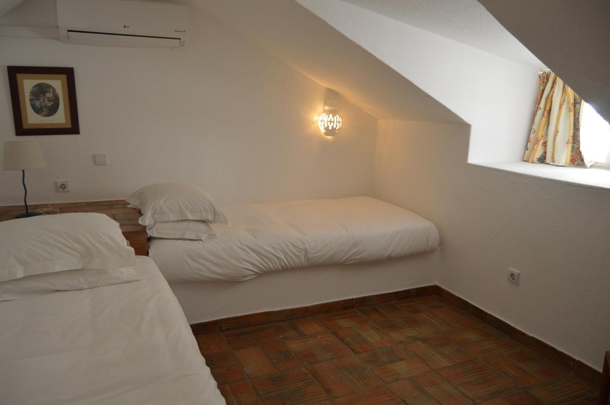 One-Bedroom Apartment,1209303325:JPEG