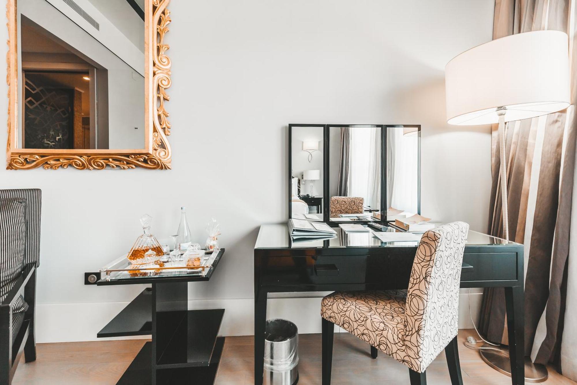 Superior Deluxe Double or Twin Room