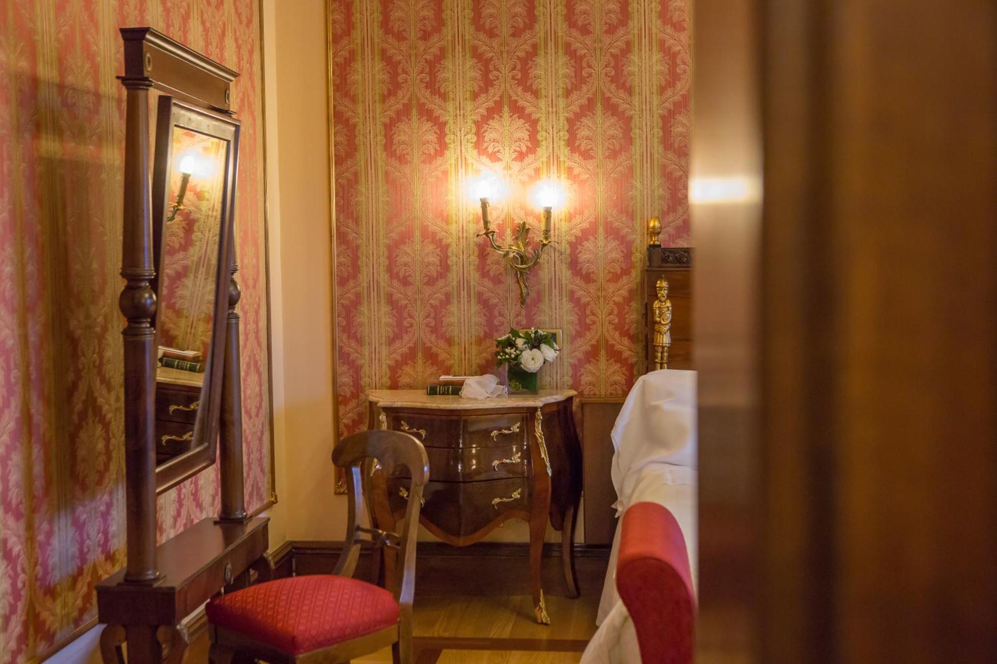 Grand Deluxe Double Room