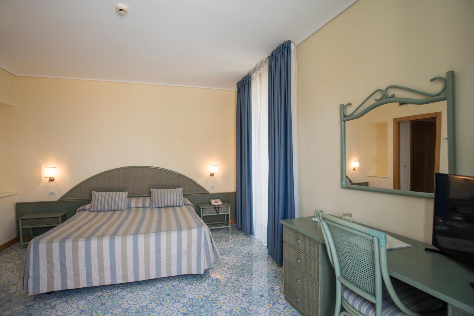 Superior Double Room,645948735:JPEG