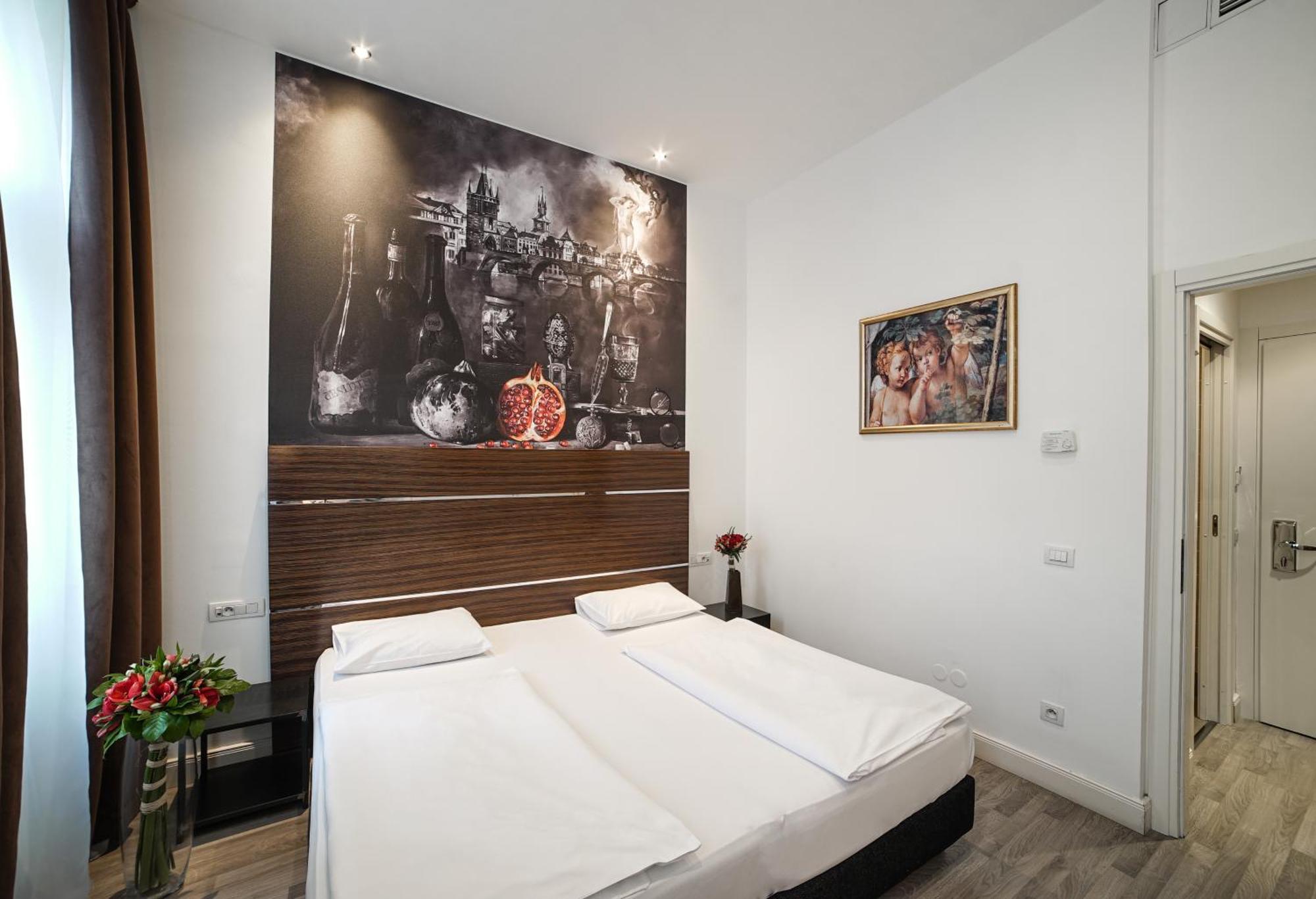 Double or Twin Room,1209644911:JPEG