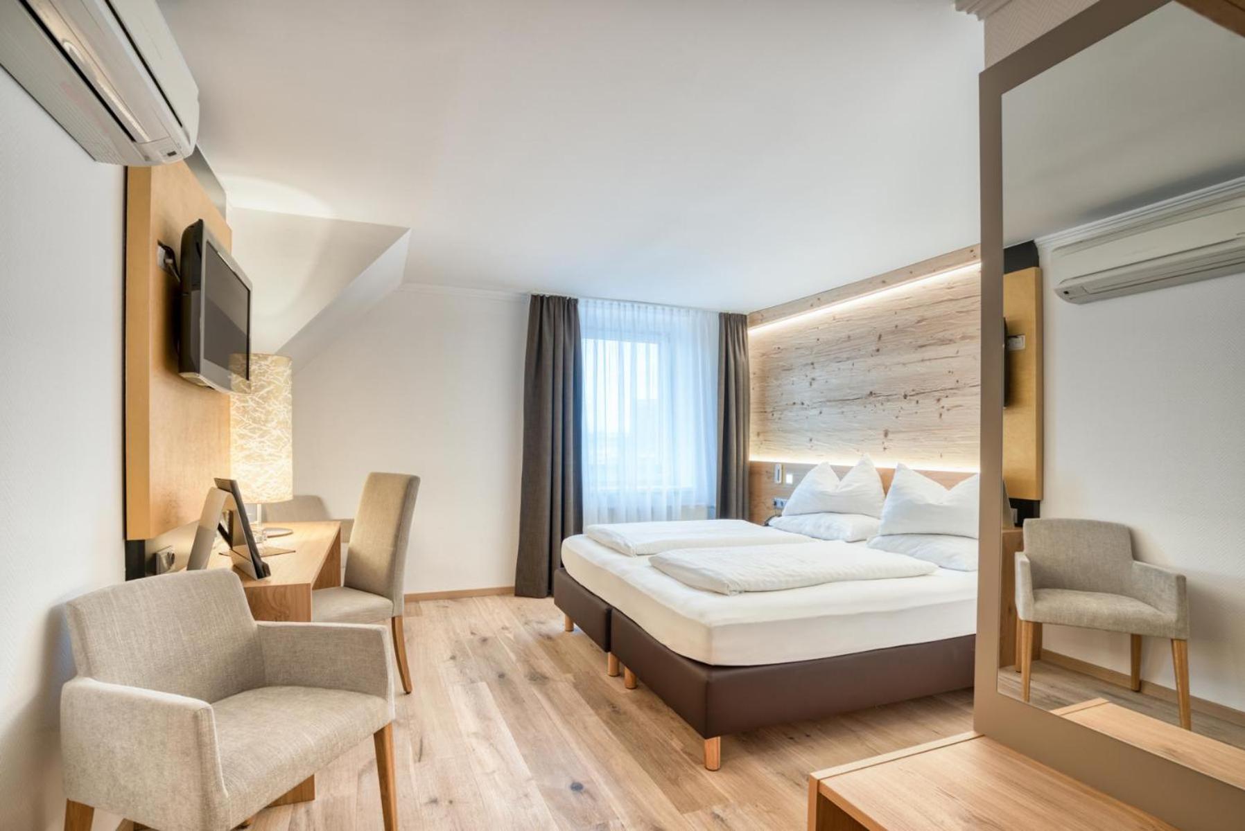 Dreibettzimmer