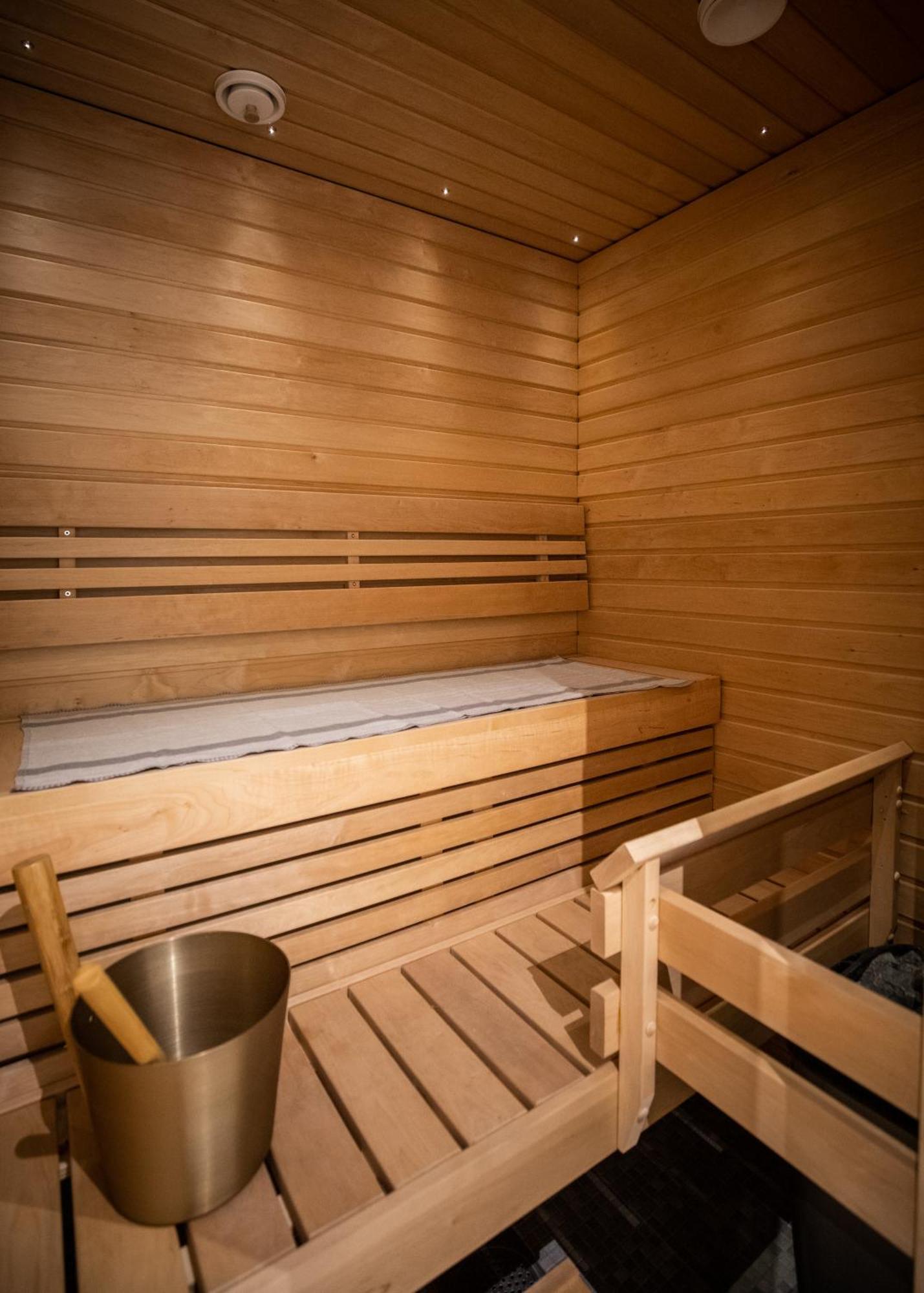 Standard Suite Sauna