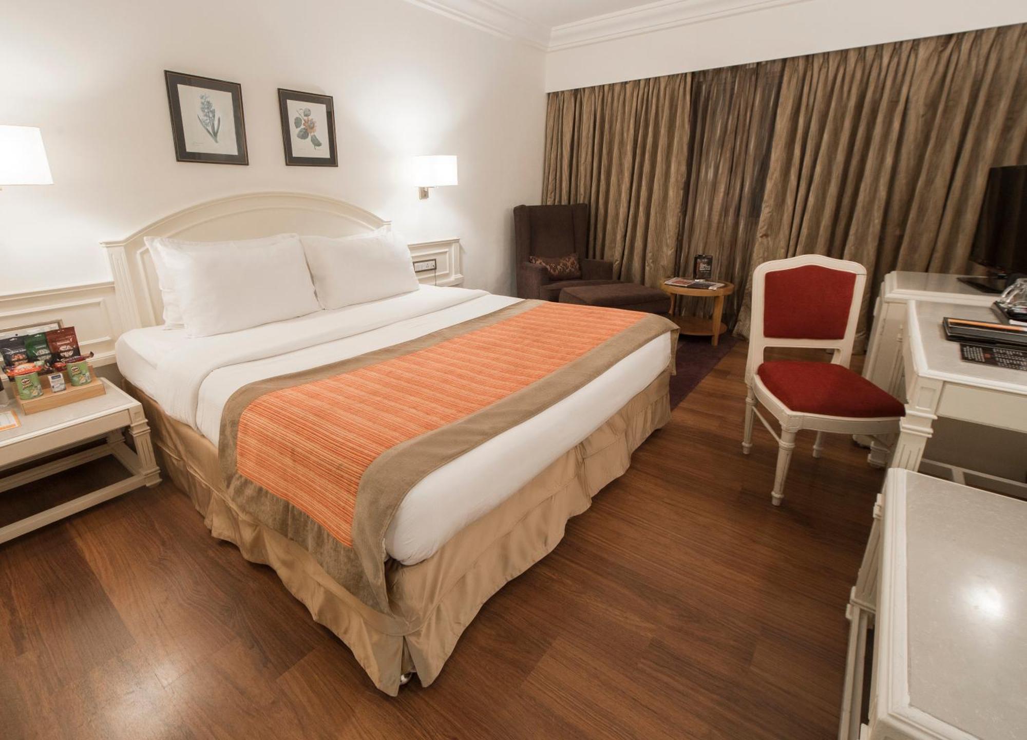 Day Use Room for 5 hours between 12 pm to 5 pm (Same Day Check In and Check Out)