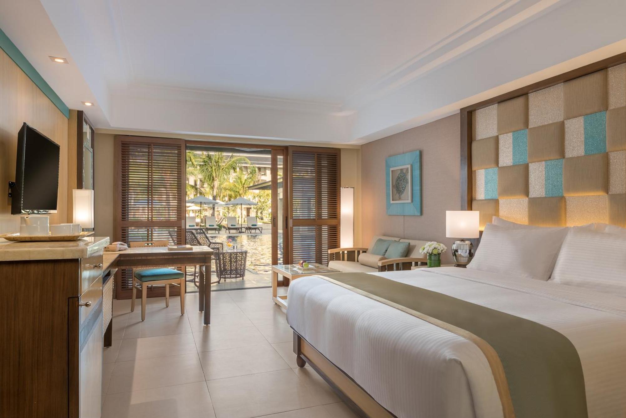 Premier Room Pool Access