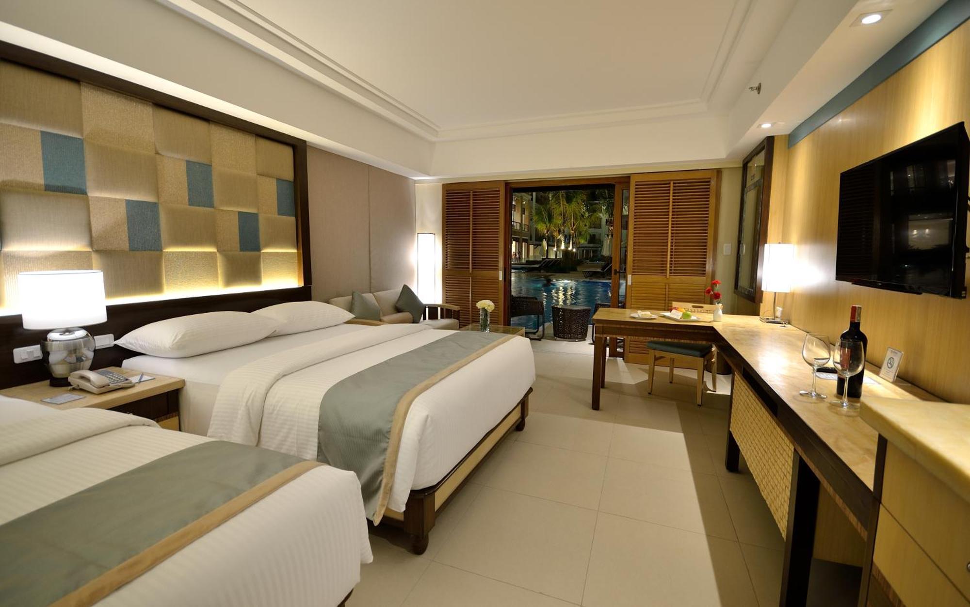 Premier Room Pool Access