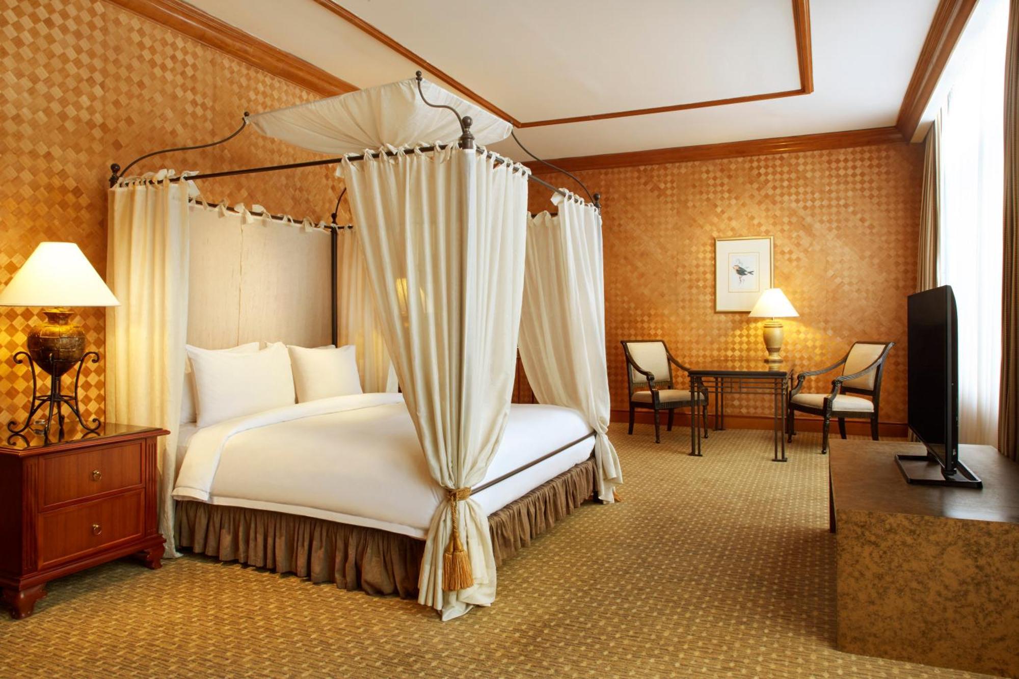 Aryaduta Suite