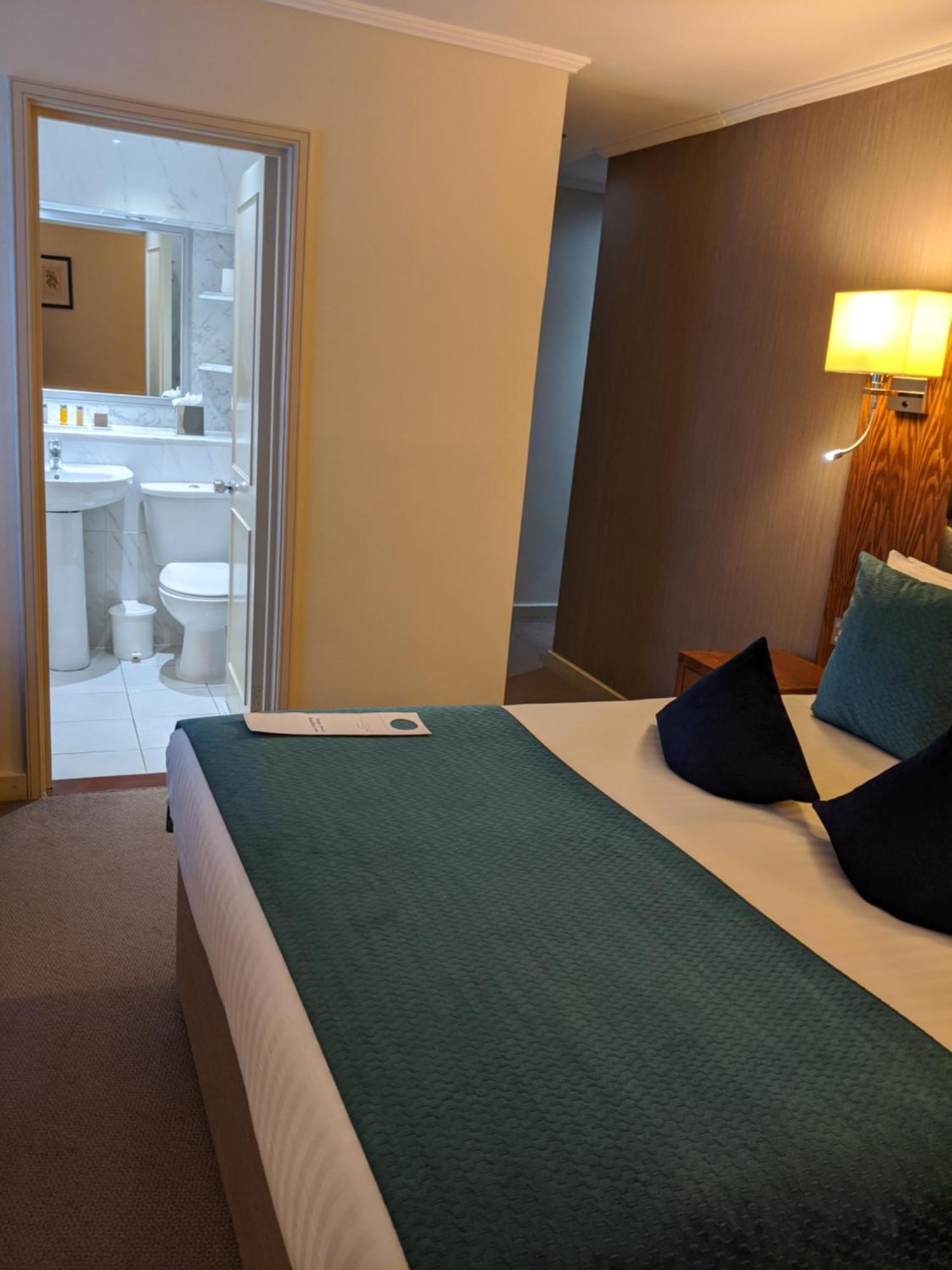 Standard Double Room,985364902:JPEG