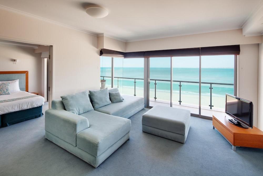 Two-Bedroom Apartment Ocean View