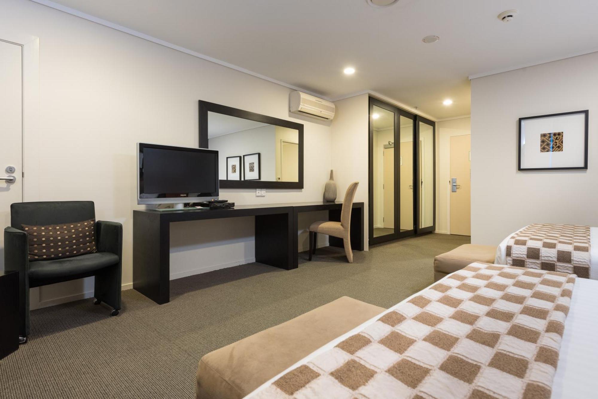 Deluxe Family Room