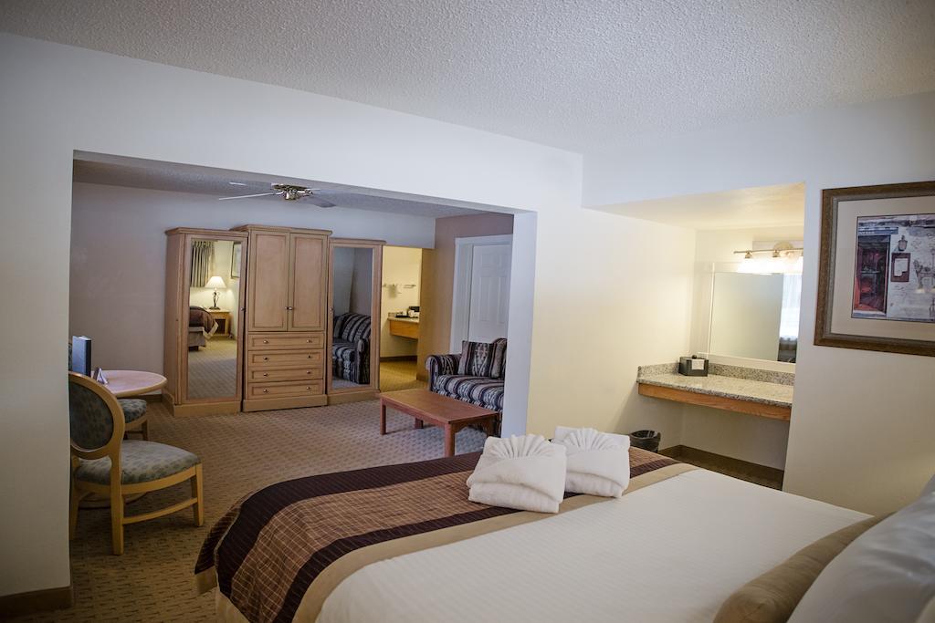 Queen Suite