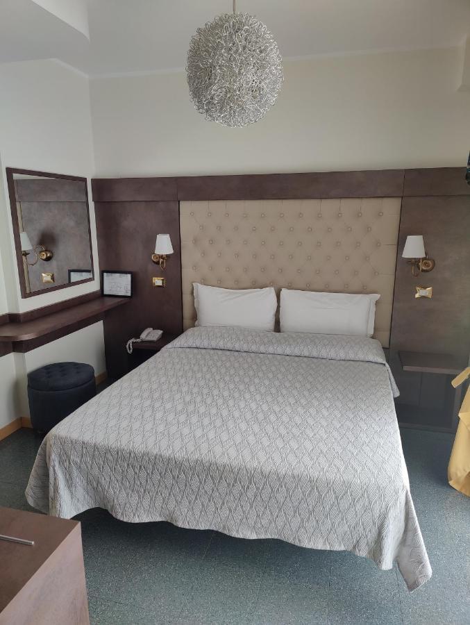 Economy Double Room,1130097327:JPEG