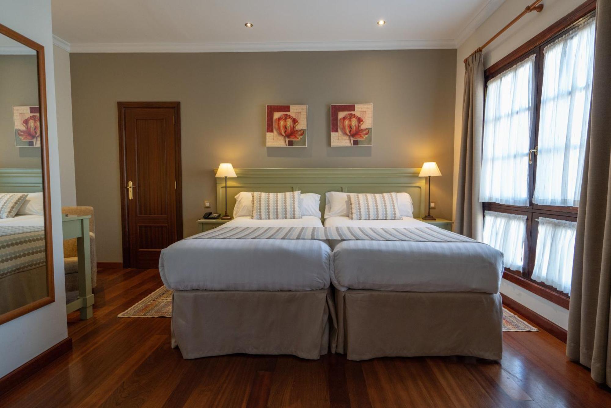 Standard Double or Twin Room,1226809631:JPEG