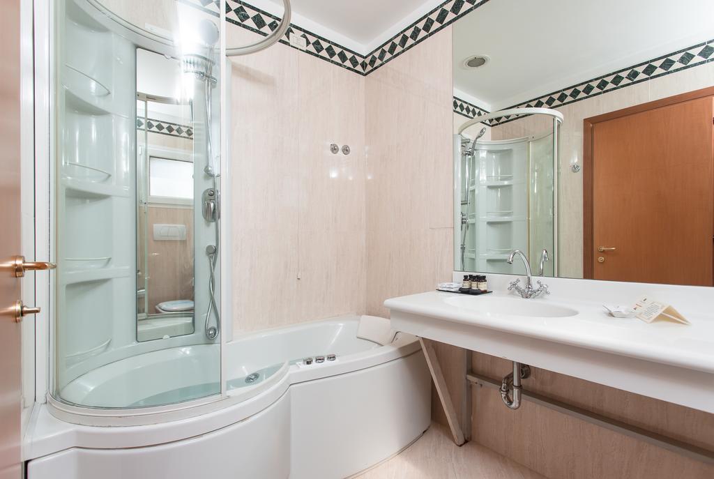 Suite Familiare con Accesso Spa