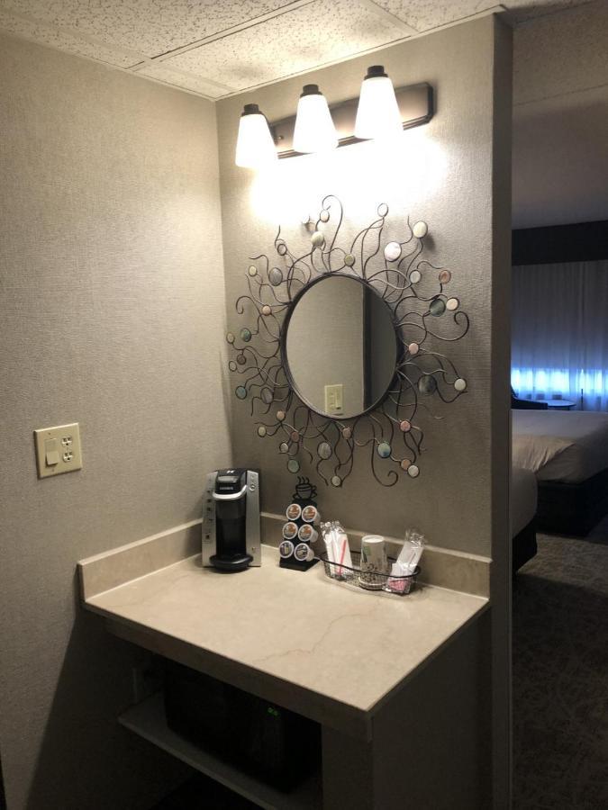 Deluxe Queen Room Two Queen Beds No pets
