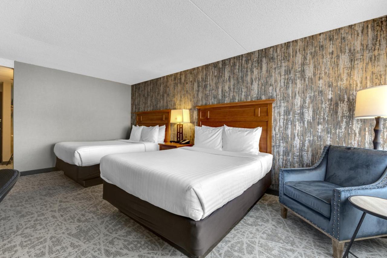 Deluxe Queen Room Two Queen Beds No pets