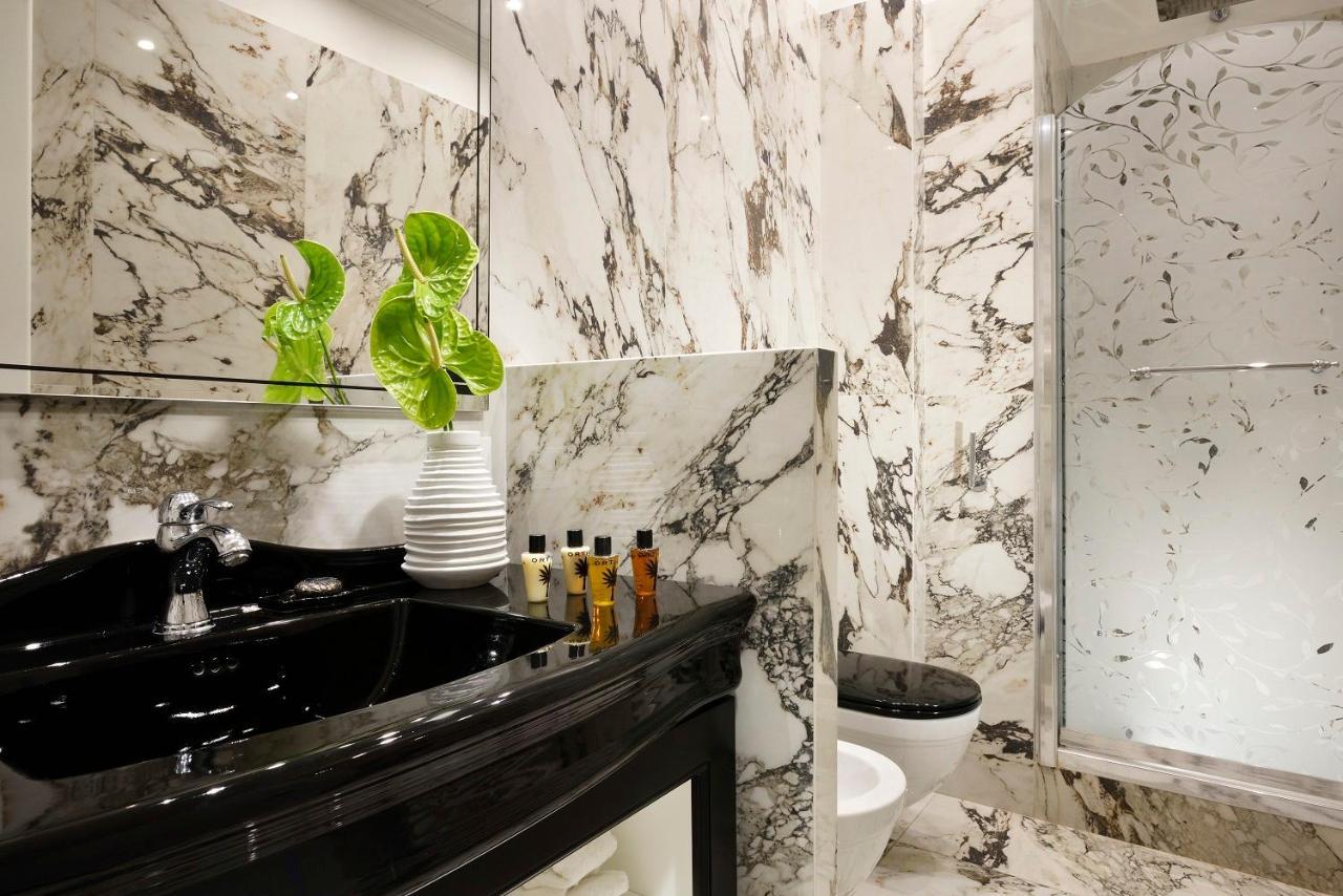 Prestige Double or Twin Room with Partial Sea View