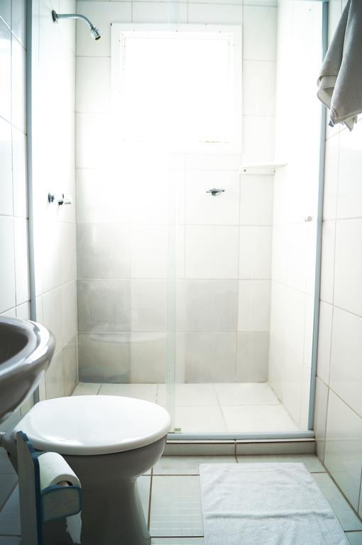 Quarto com Cama de Casal ou 2 de Solteiro