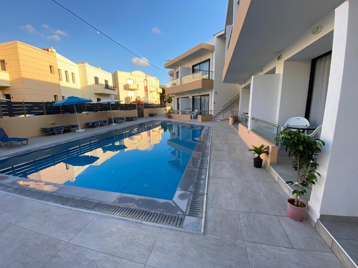 Triple Room with Pool View