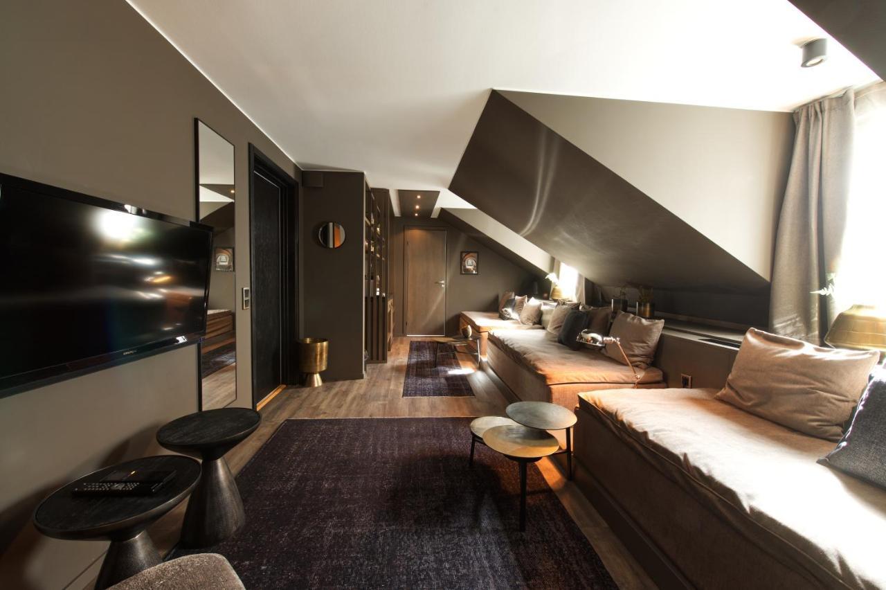 One-Bedroom Apartment (2 Adults + 2 Children)