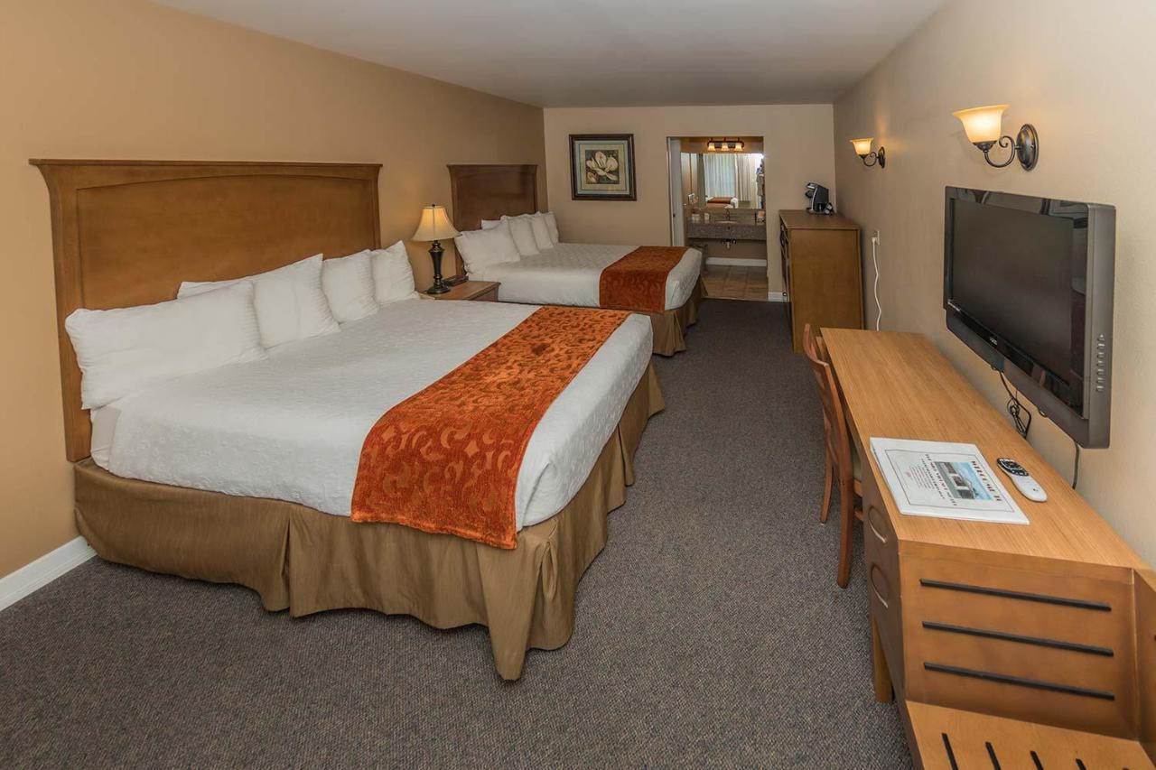 Queen Room Two Queen Beds