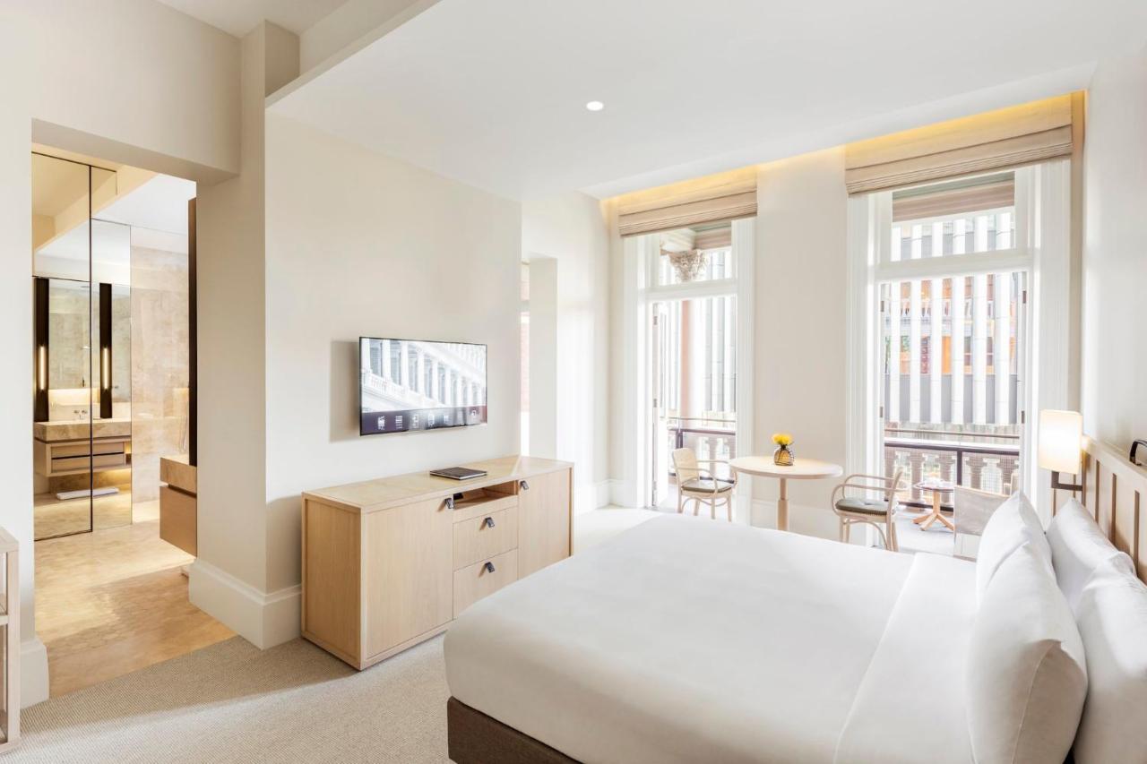 Heritage King Room Balcony