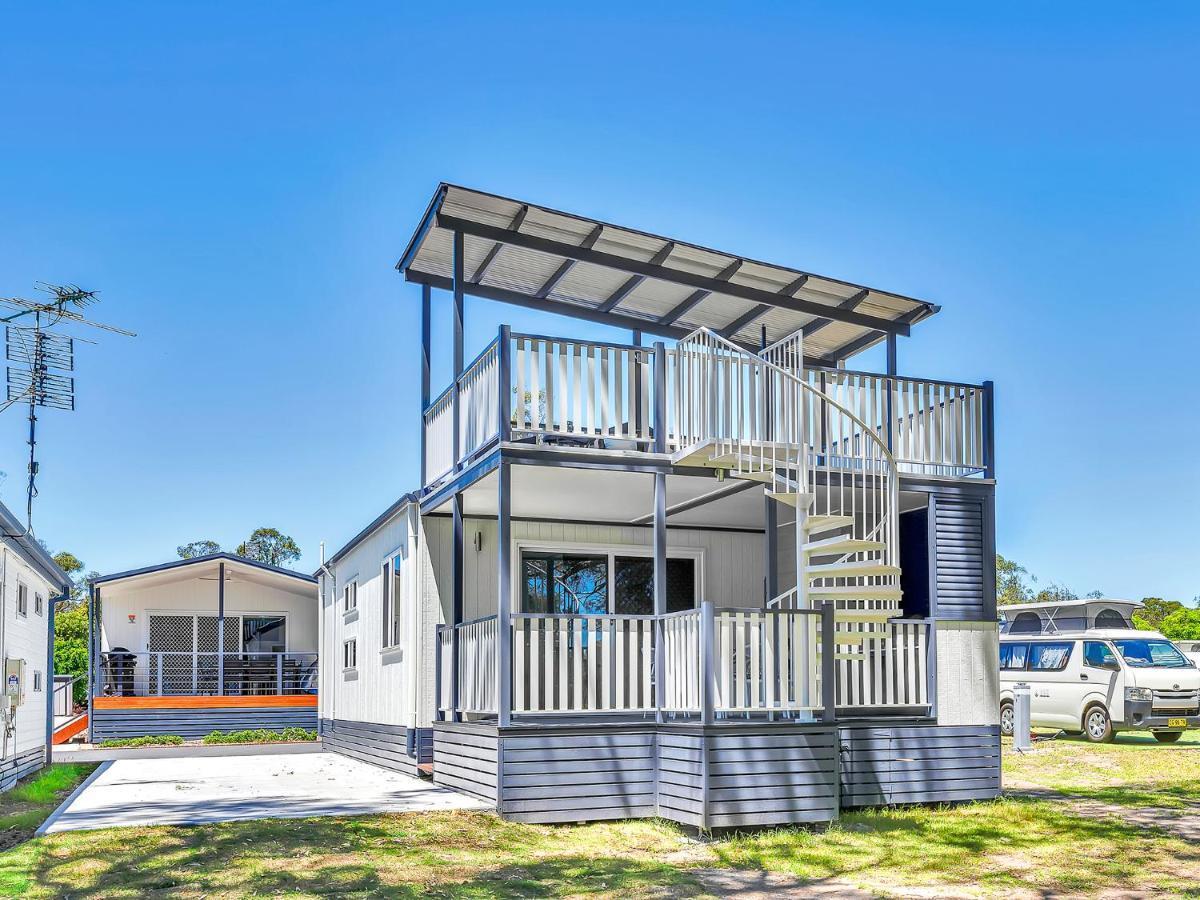 Waterfront Sky Deck Villa 2BR - No pets allowed