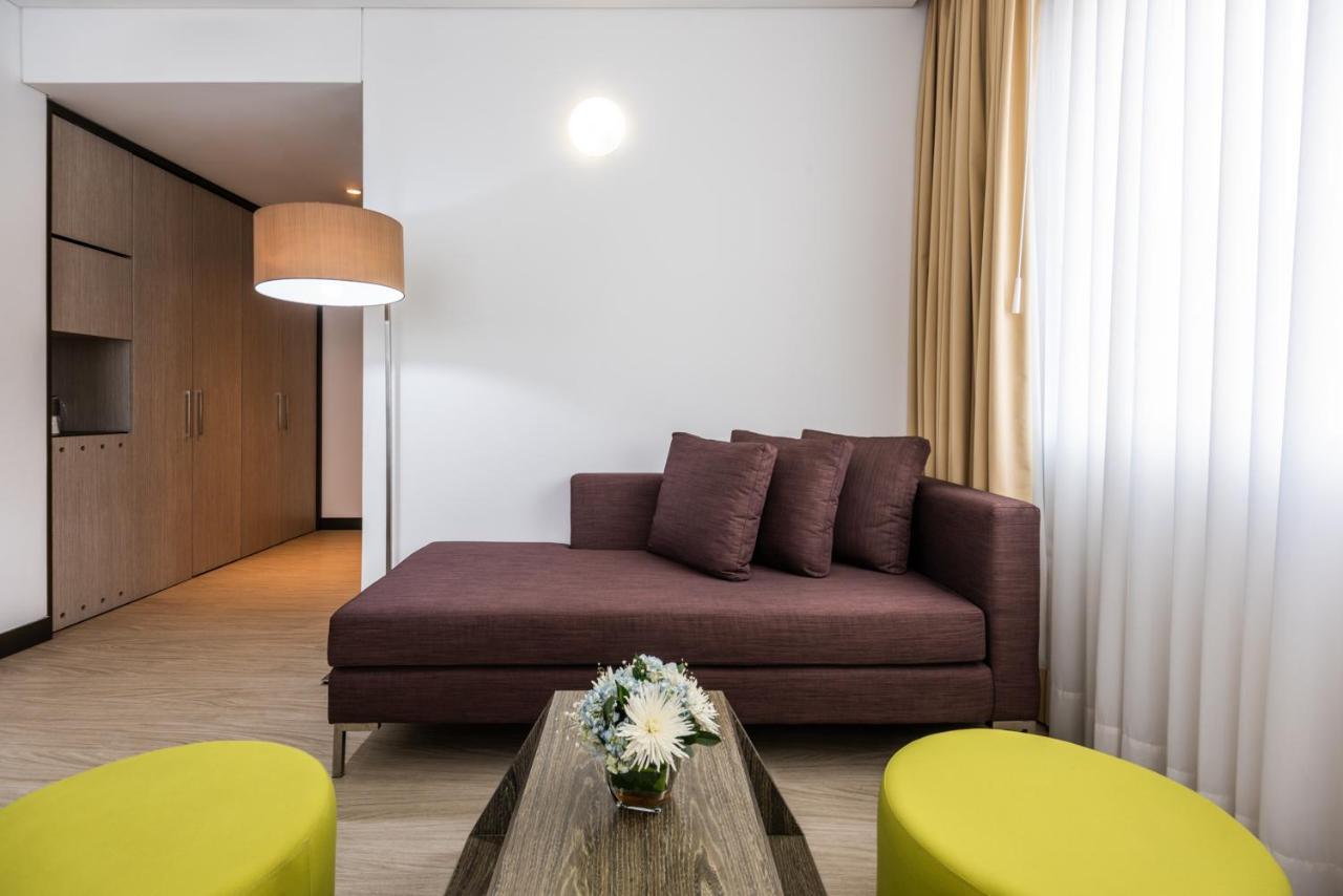 Acomodação com Cama King-size e Chuveiro Acessível a Cadeirantes - Não Fumantes