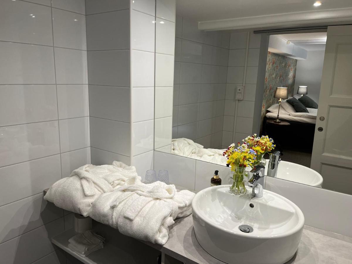 Double or Twin Room - Basement