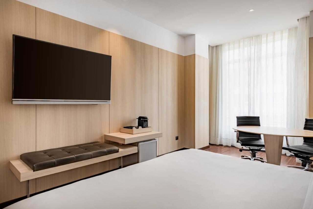 Superior King Room,1357487273:JPEG