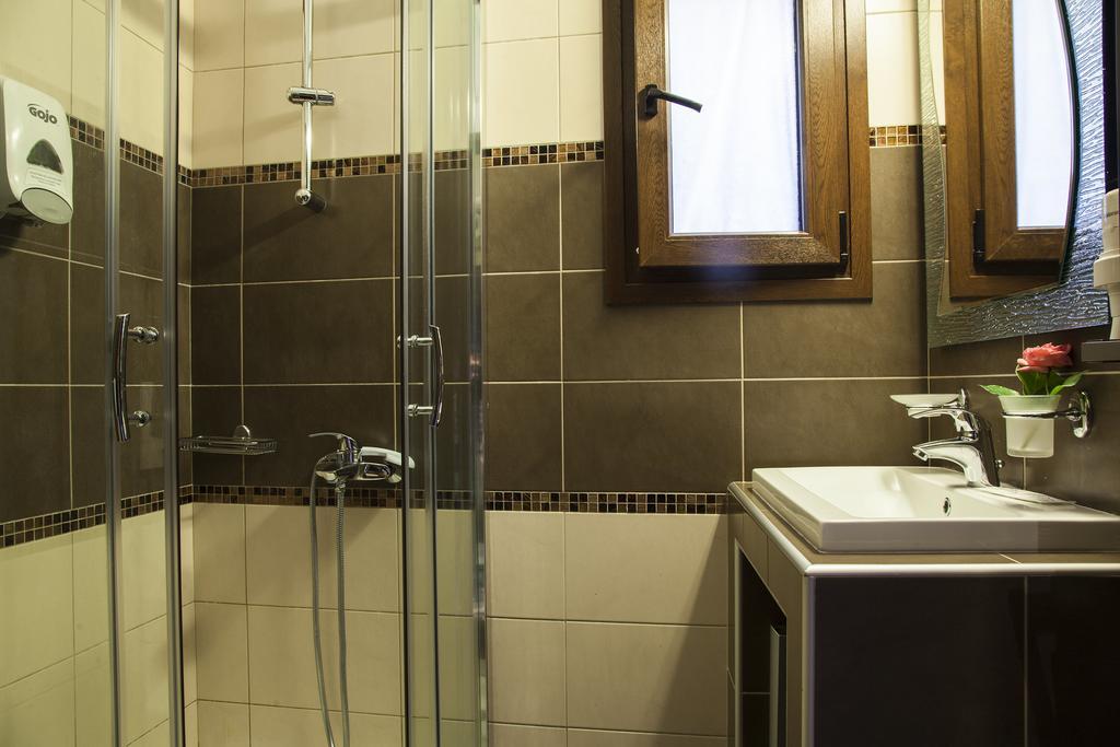 Superior Double Room with Panoramic Meteora View