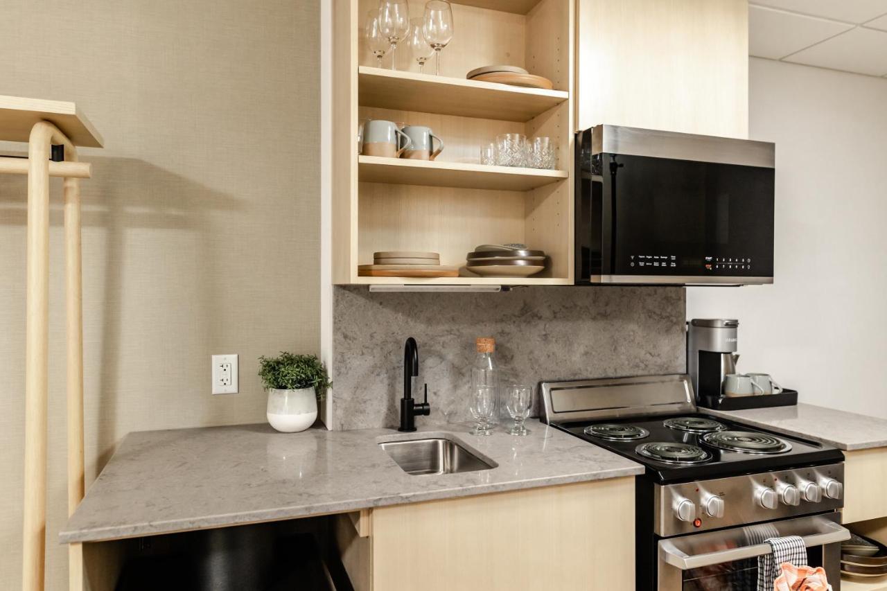 Alpine Kitchen Suite, 2 Queens