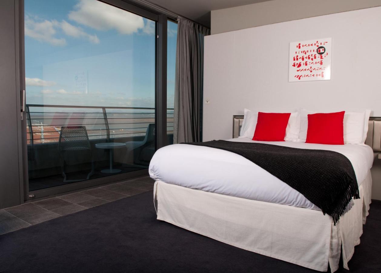 Feature Double Room with Sea View