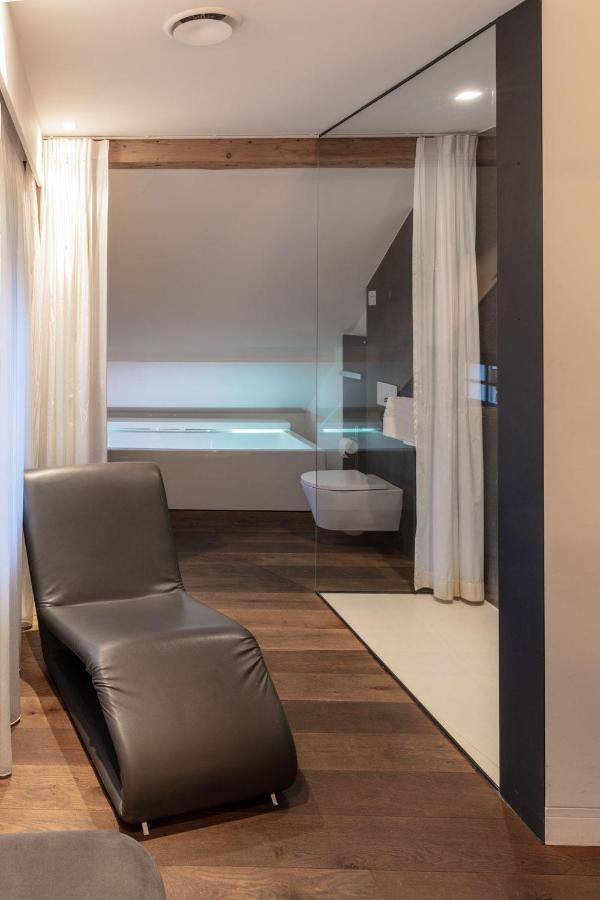 Deluxe Double Room Bath