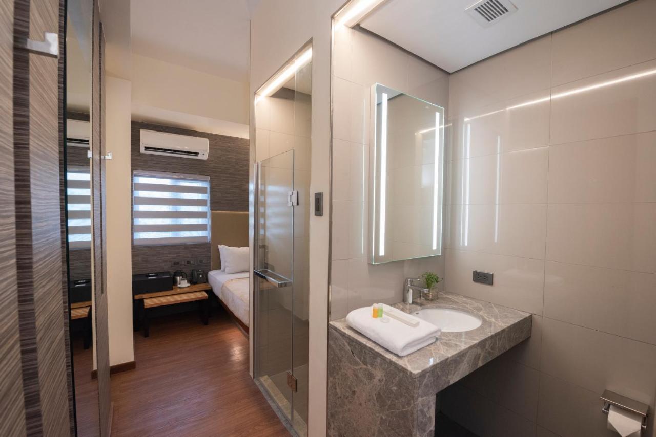 Pad Premium - EDSA Wing