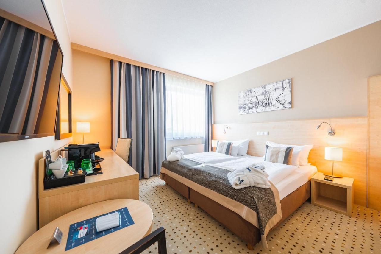 Superior Double or Twin Room without waterpark Access,1272728209:JPEG