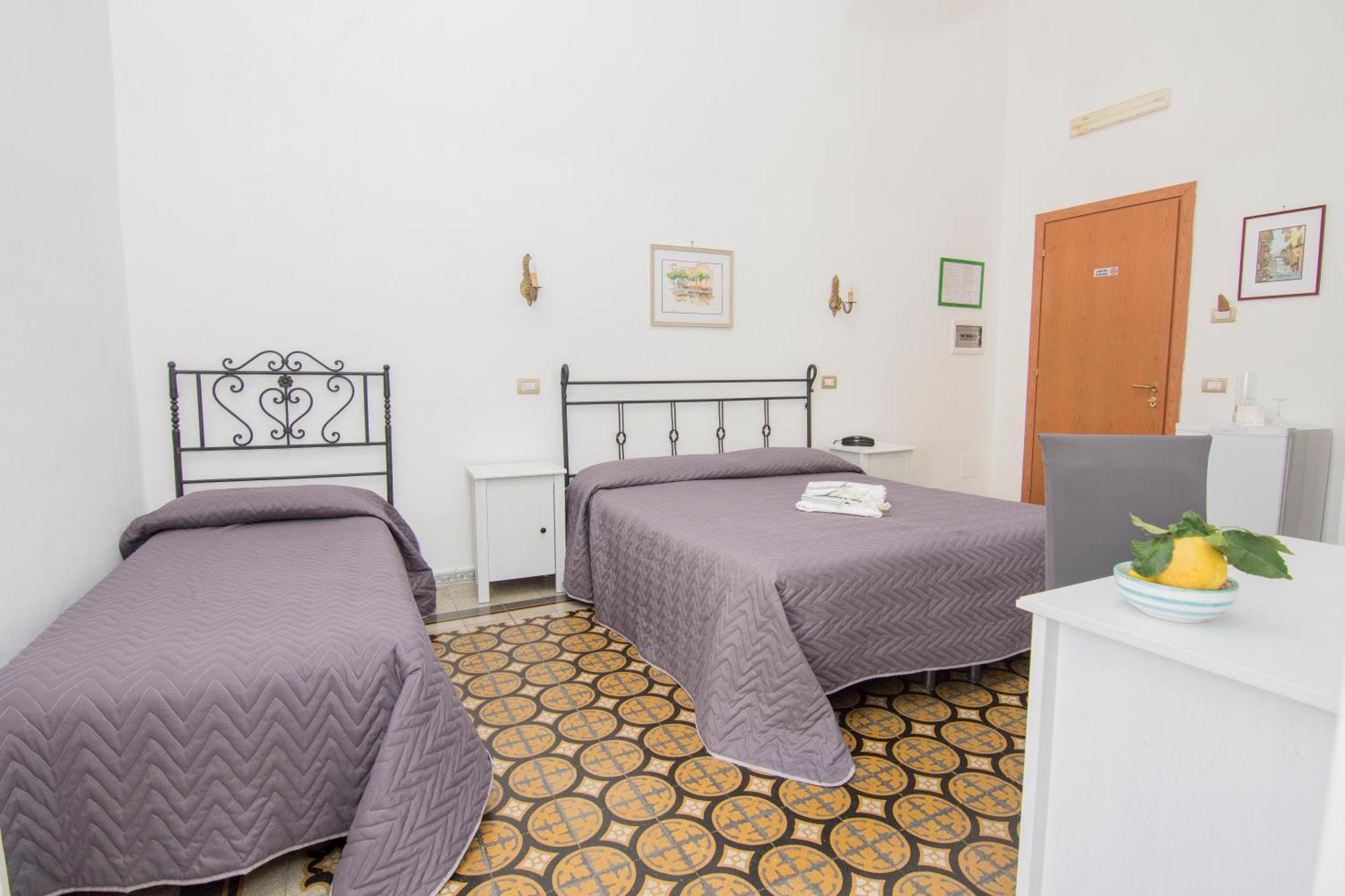 Triple Room,1274540368:JPEG