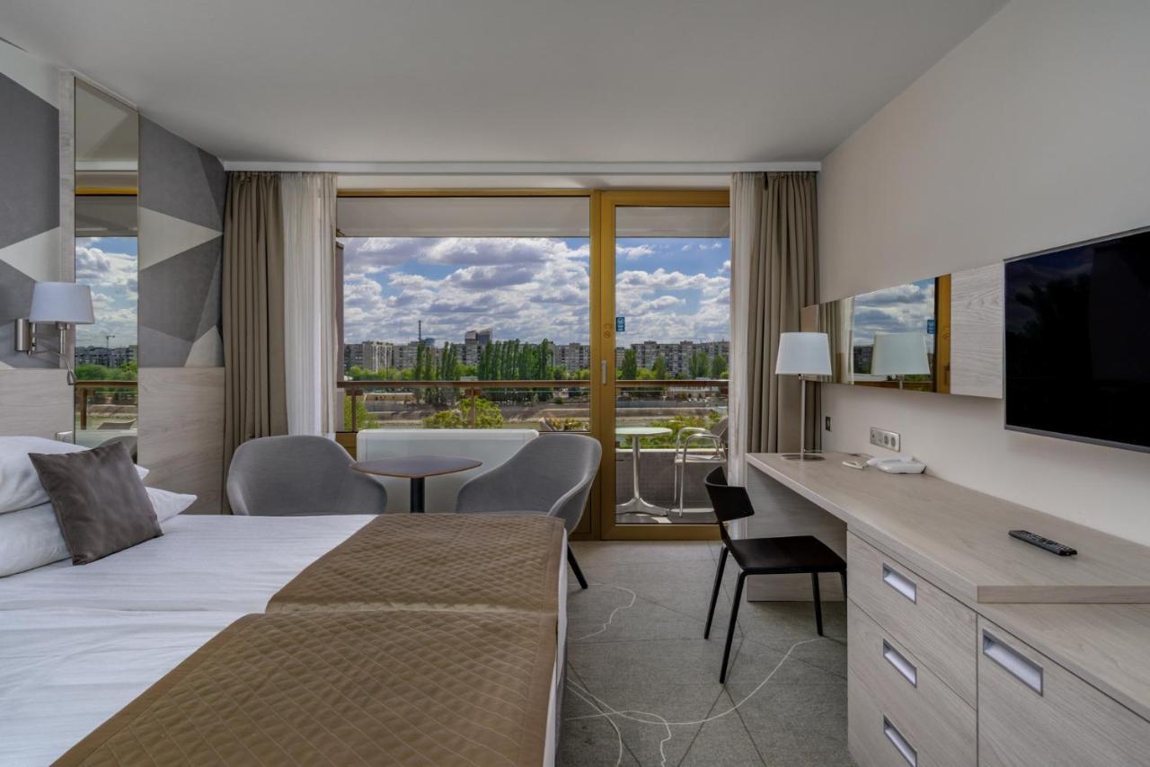 Premium Twin Room Wellness Fitness Access