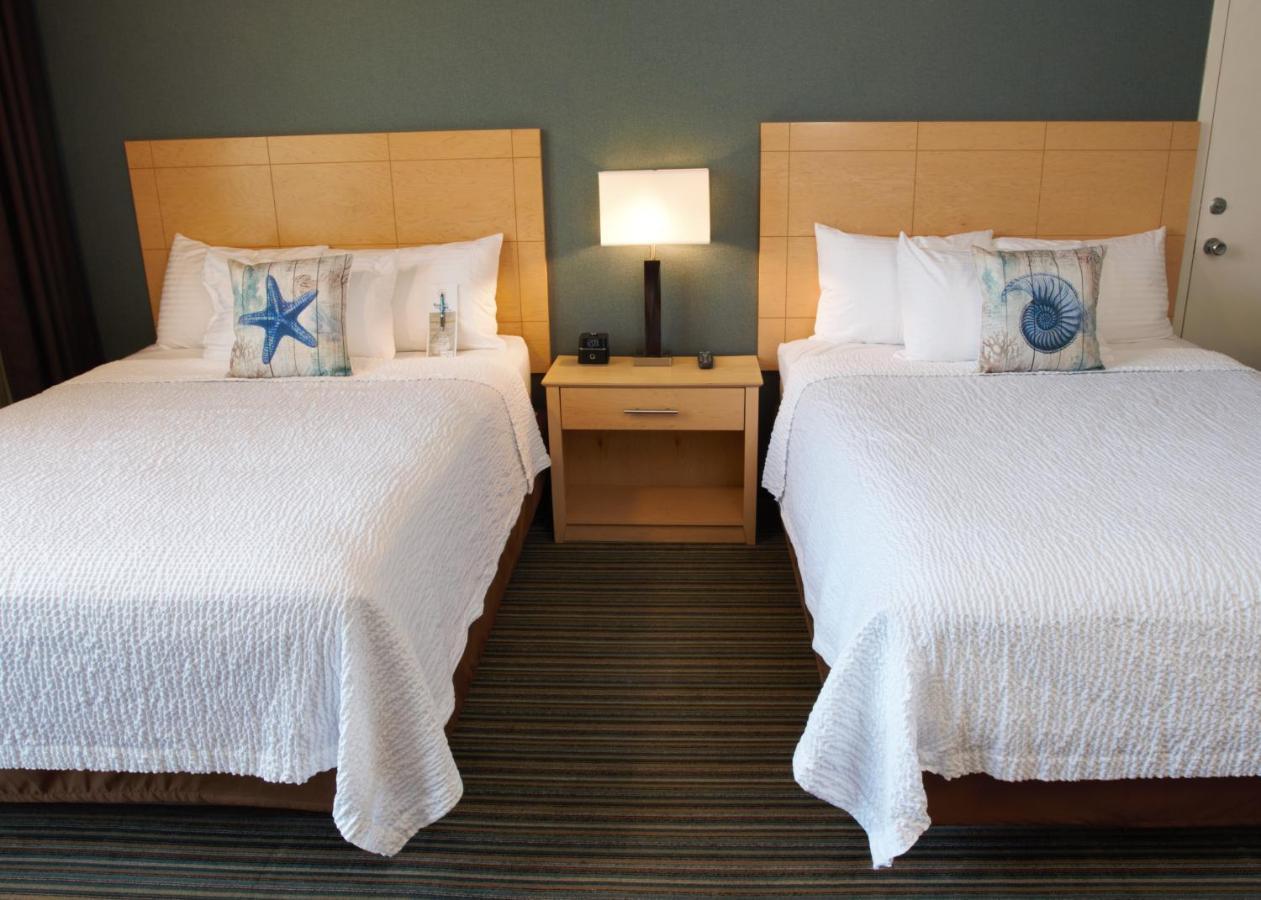 Standard Room, 2 Queen Beds, Patio (First Floor)