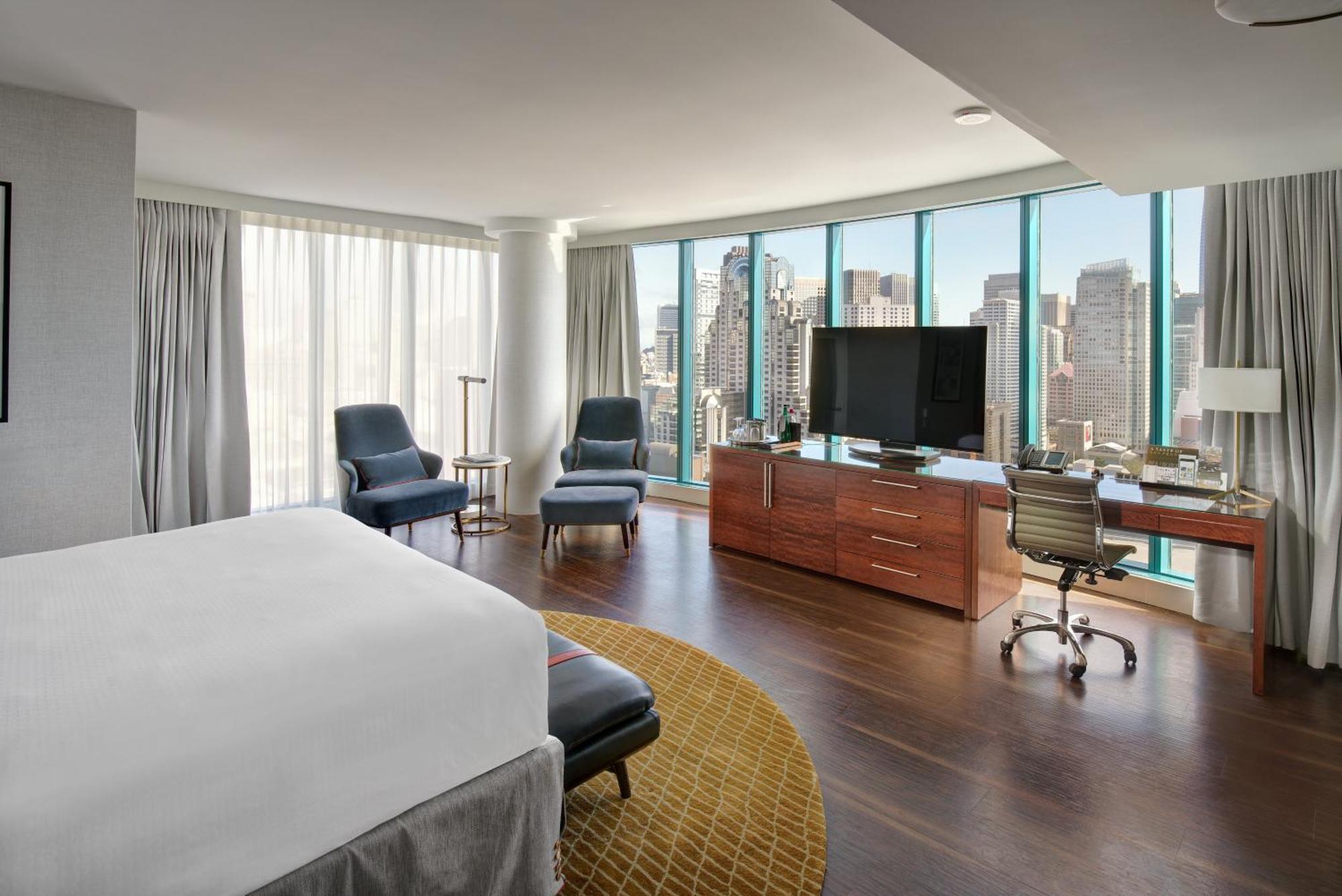 Junior King Suite