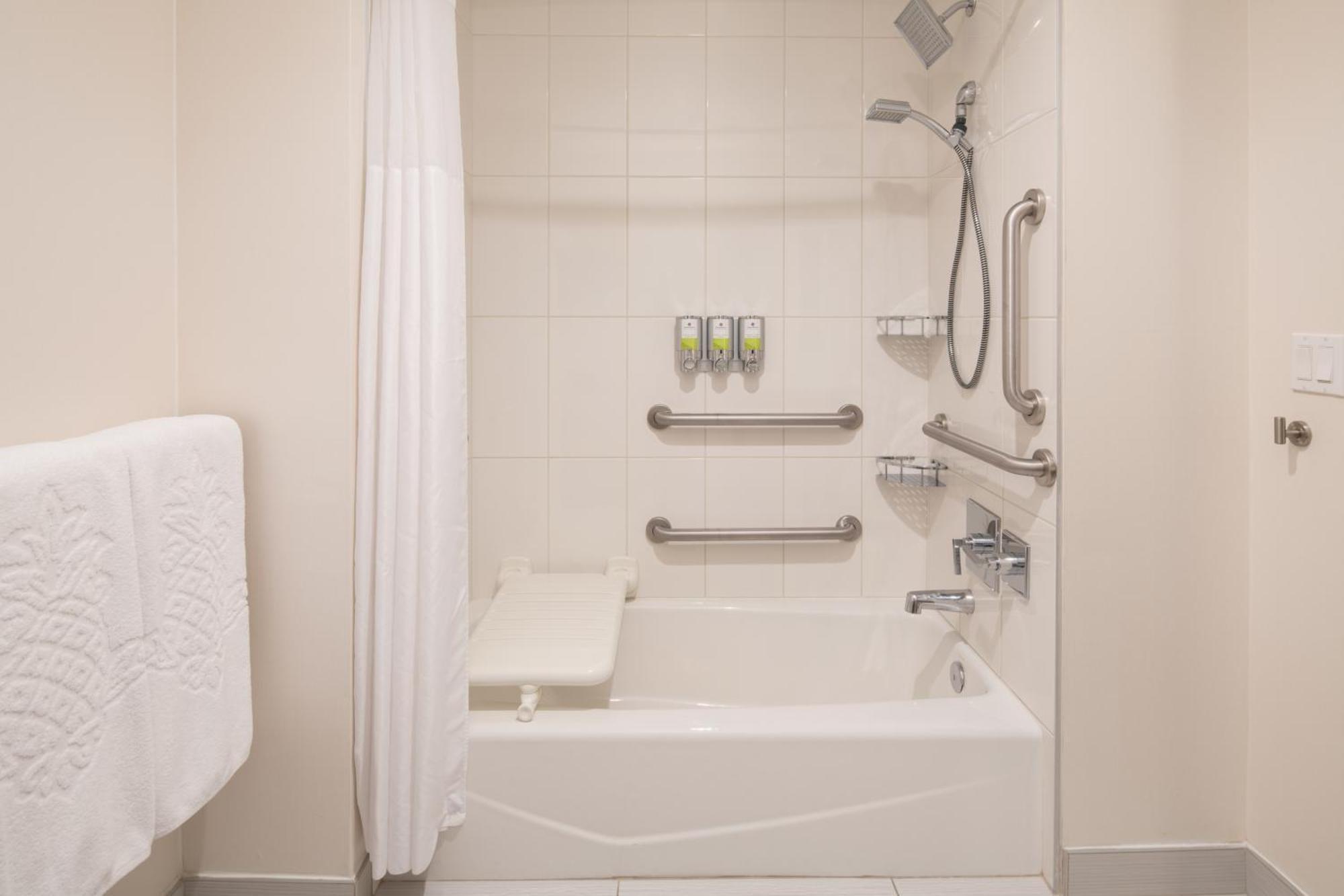 Z Double Queen Mobility Accessible w or Tub,891056719:JPEG