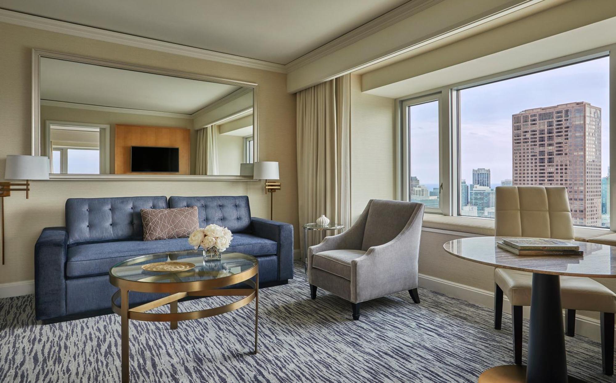 Executive Suite Premier Lake View