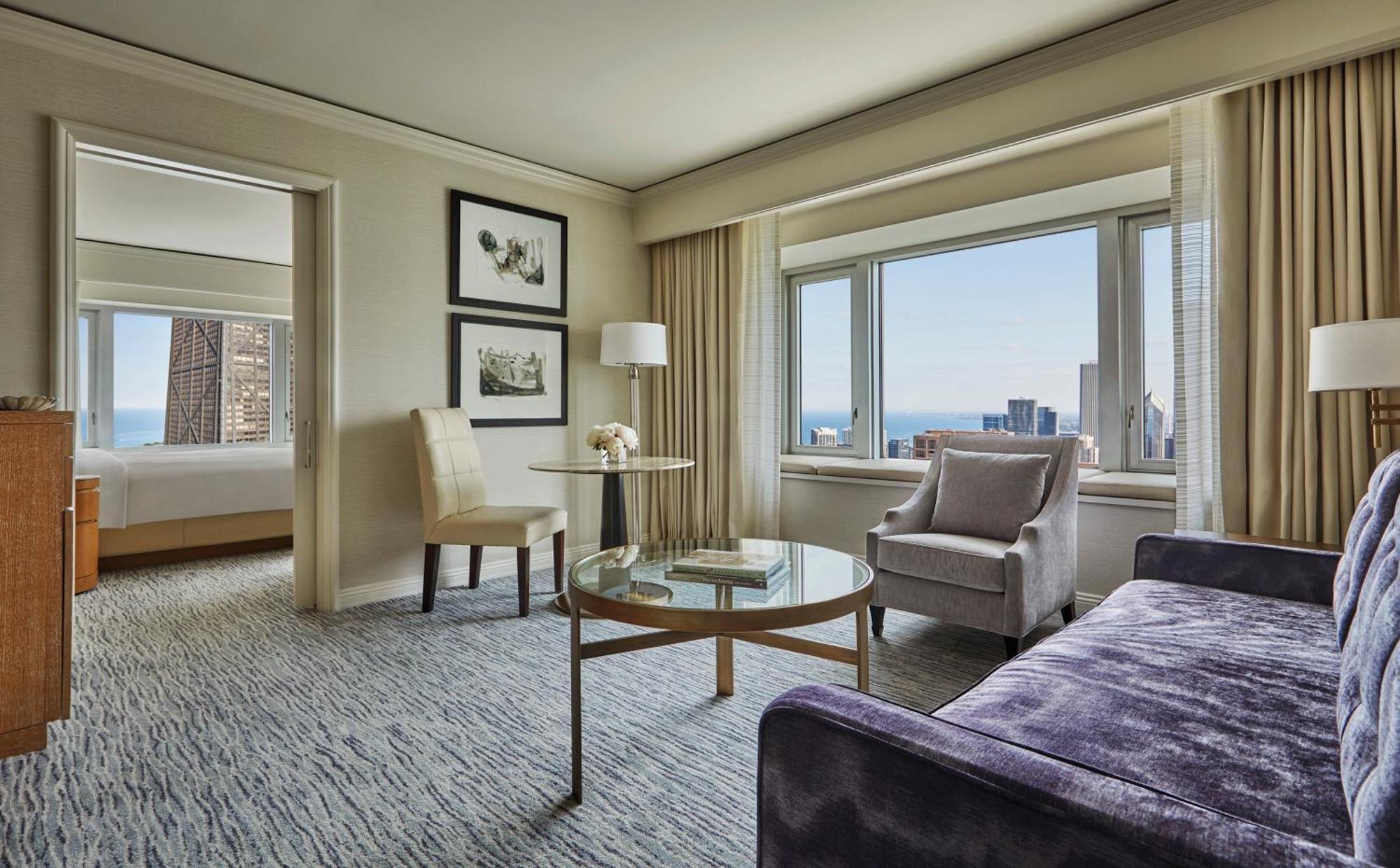 Executive Suite Premier Lake View