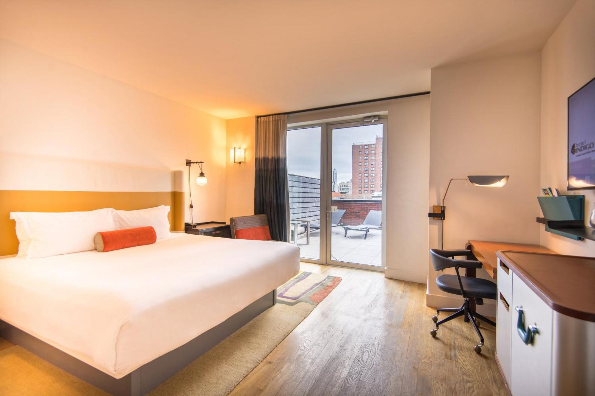 King Bed Premium City View Balcony,1275855772:JPEG