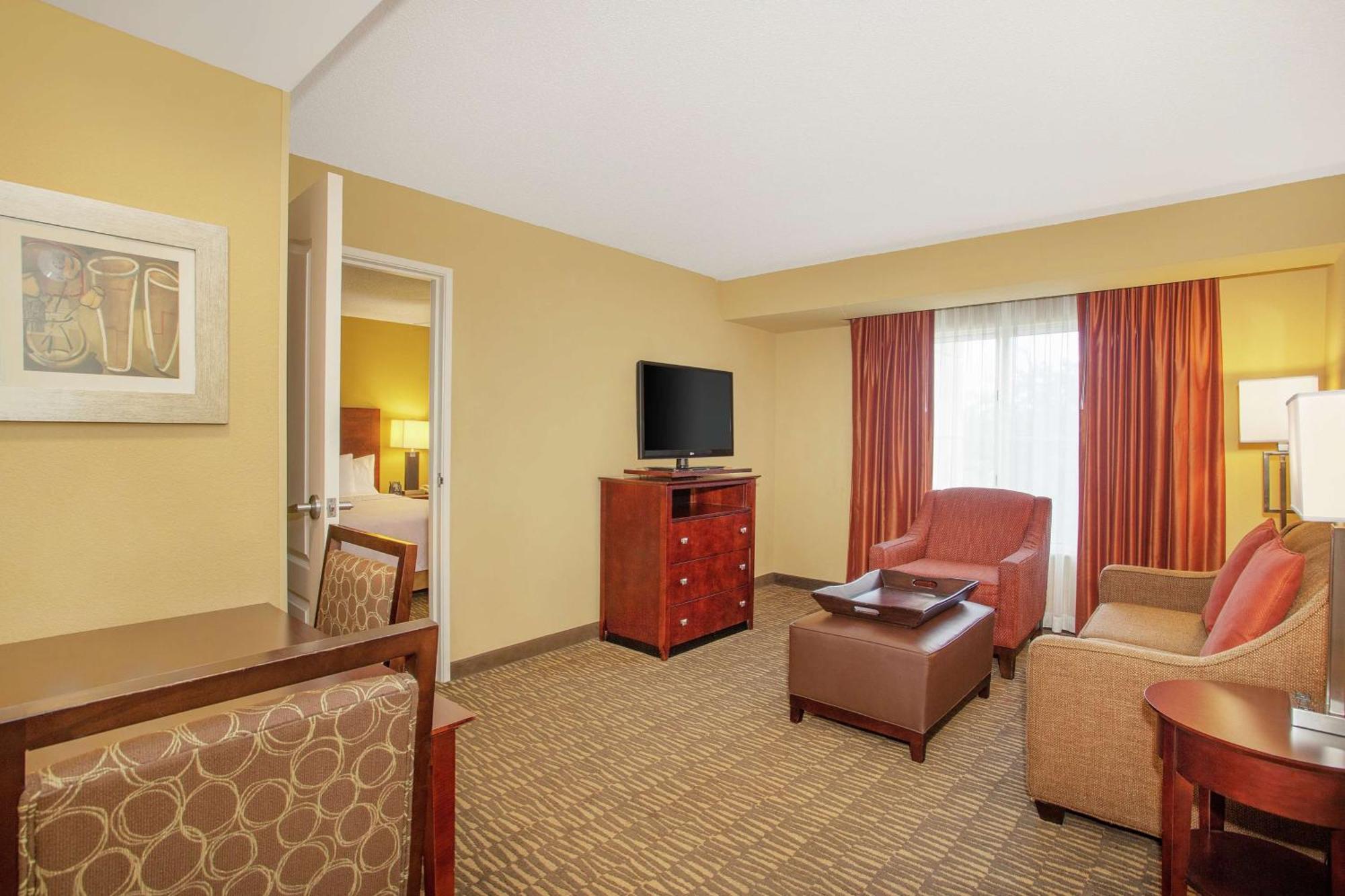 One-Bedroom Queen Suite Two Queen Beds Non-Smoking,1276556311:JPEG