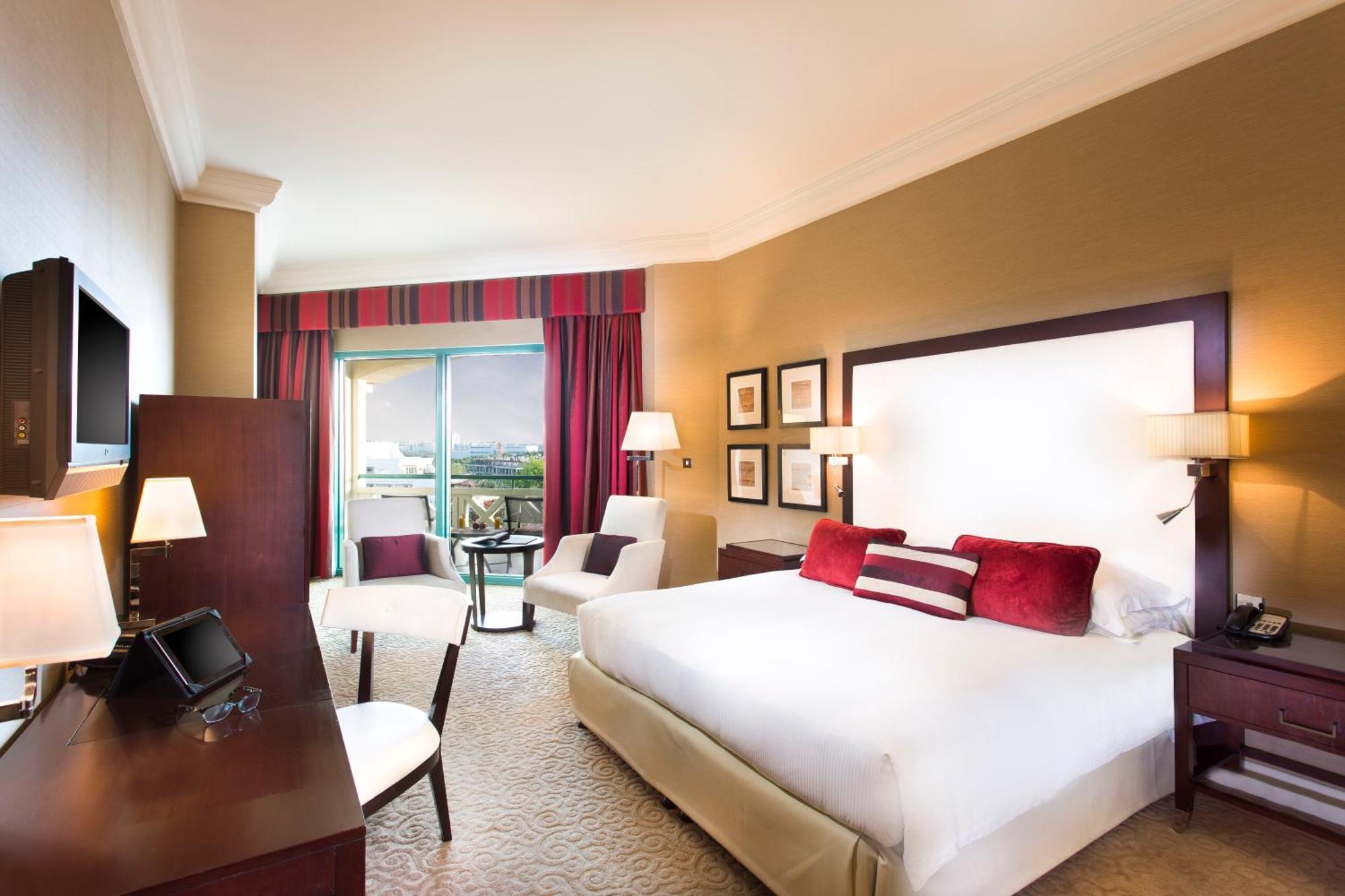 Premium Executive King Room includes Premium Guest Benefits,1742579089:JPEG