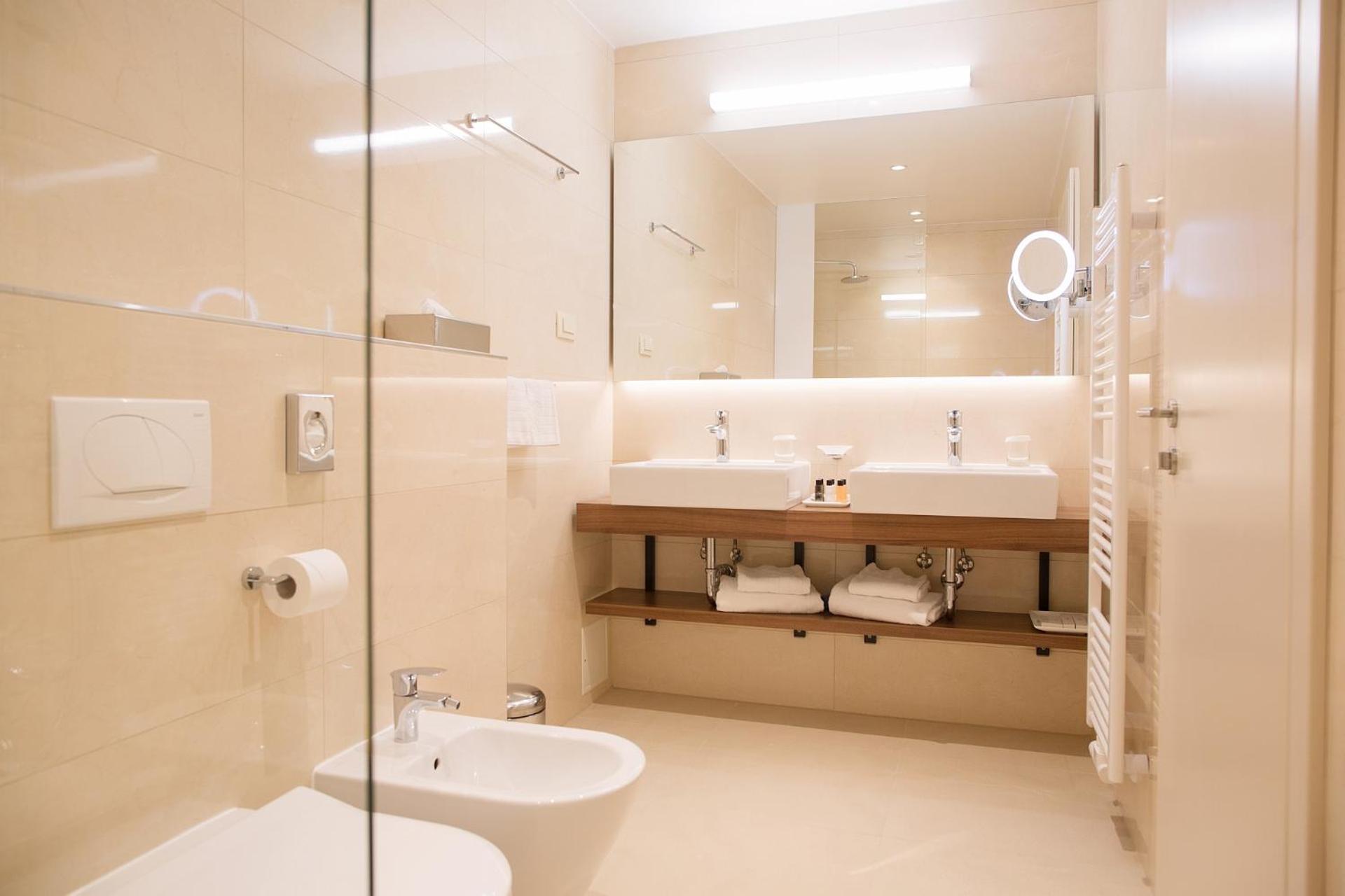 Superior Double Room with Balcony and Sea View