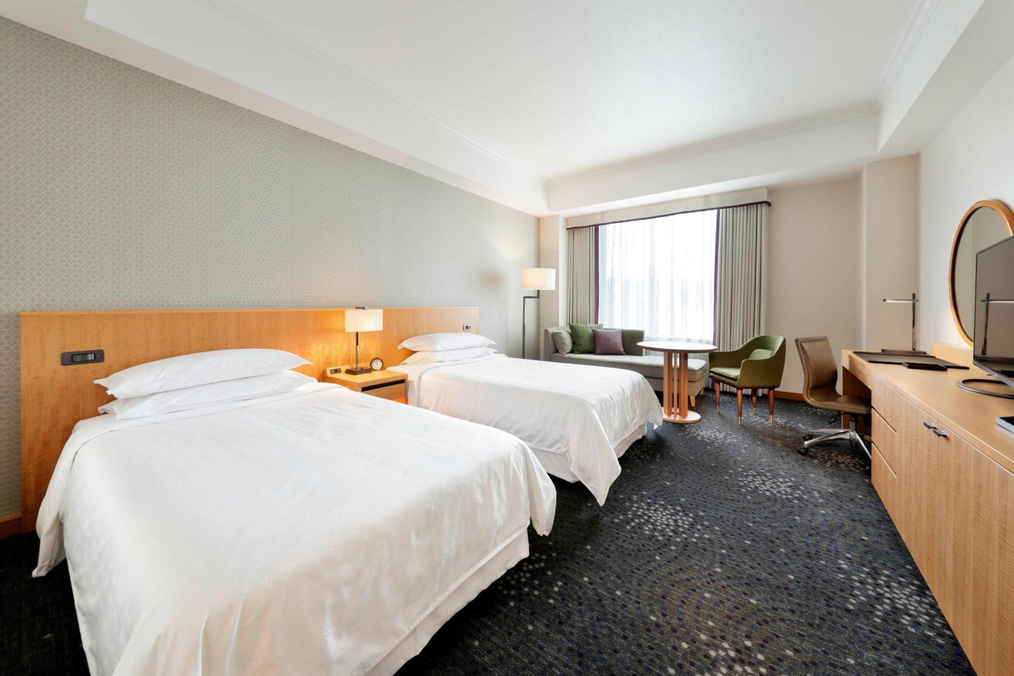Club deluxe twin, Club level, Larger Guest room, City view