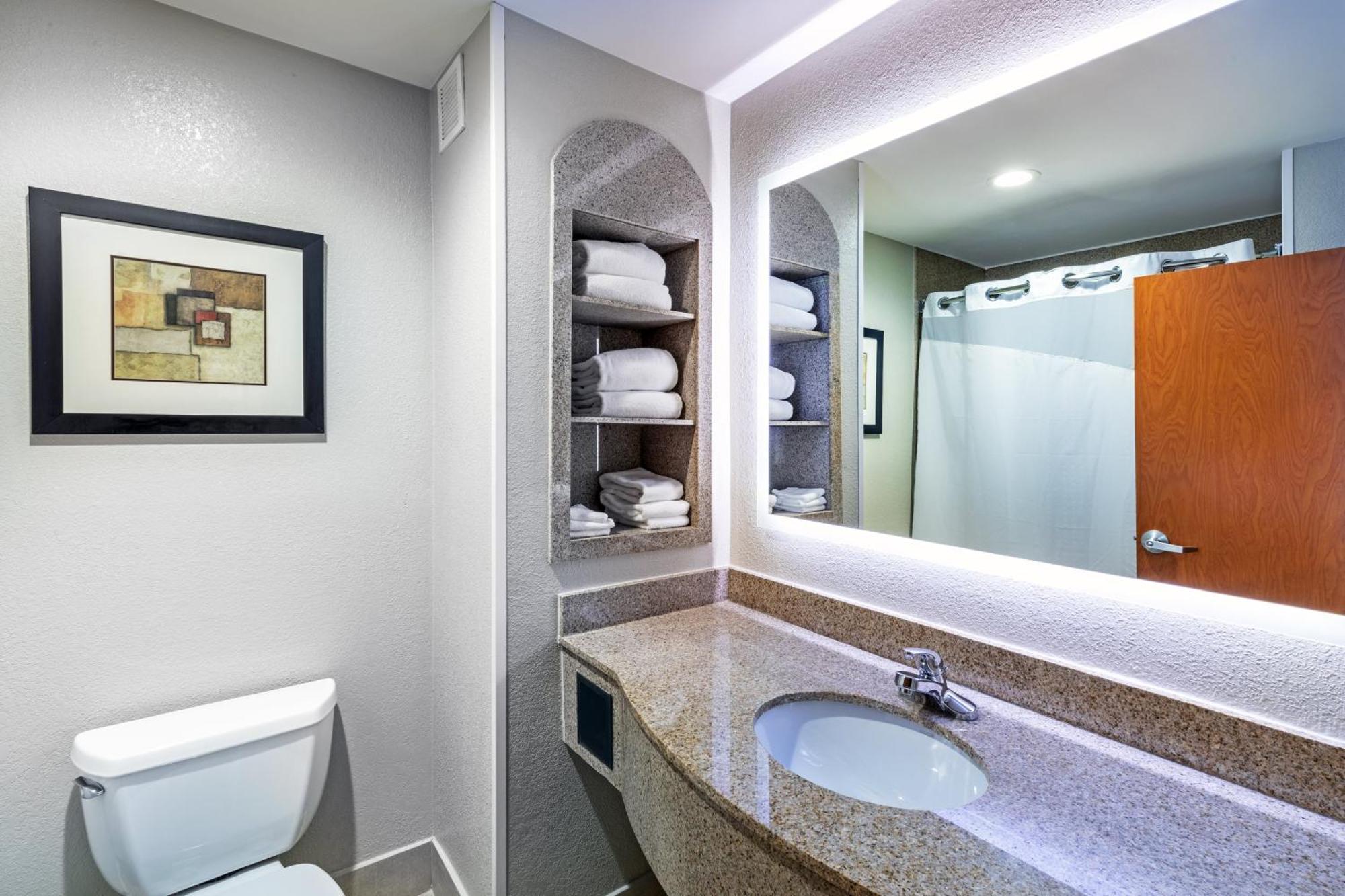 King Suite with Jetted Tub